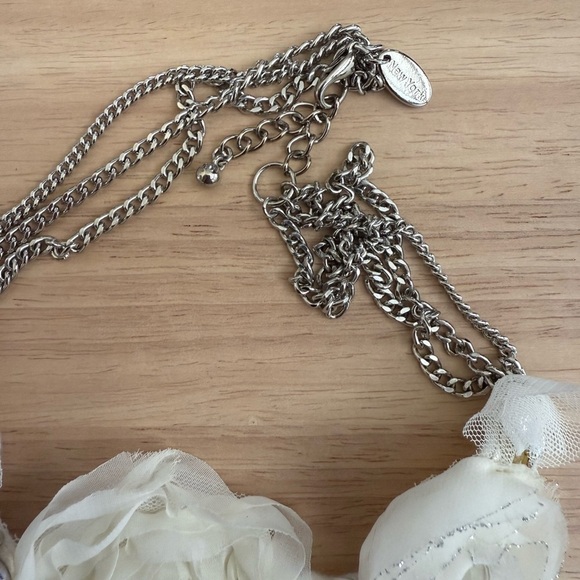 New York Cara Adjustable Necklace - Picture 3 of 3